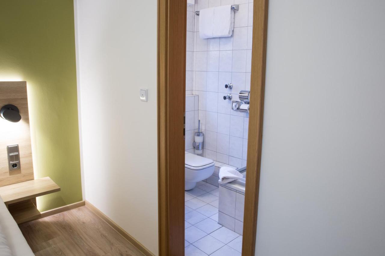 Gaestehaus Hotel Wilms Köln Exteriör bild